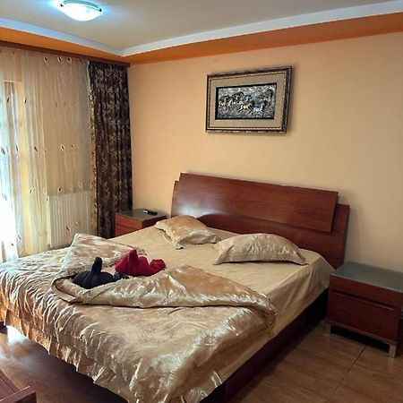 Apartament Casa Alexia Botoşani Buitenkant foto